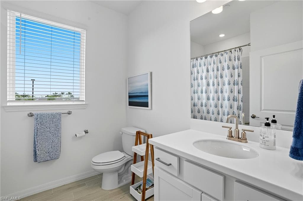 11861 Venetian Lagoon DR-28