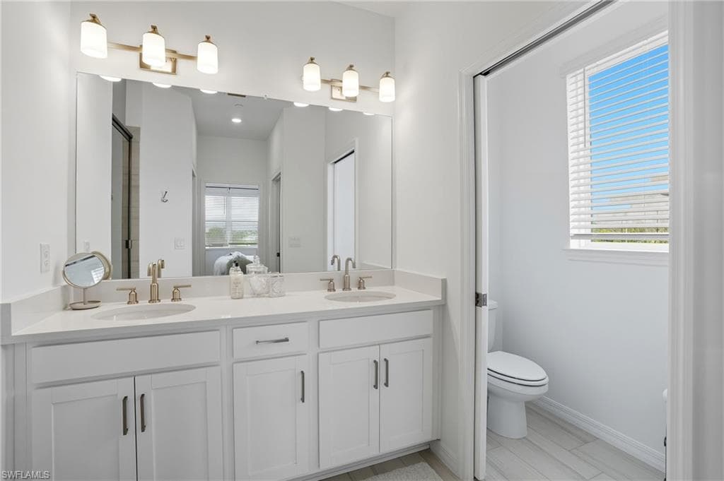 11861 Venetian Lagoon DR-24