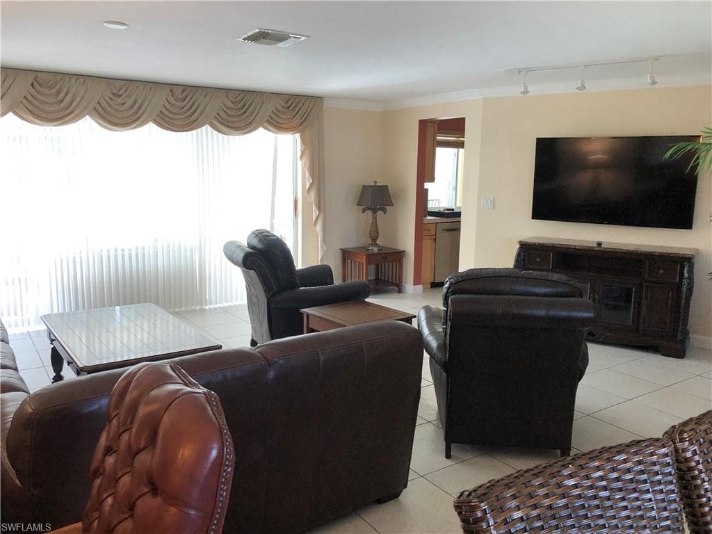 550 Forest Hills BLVD-34
