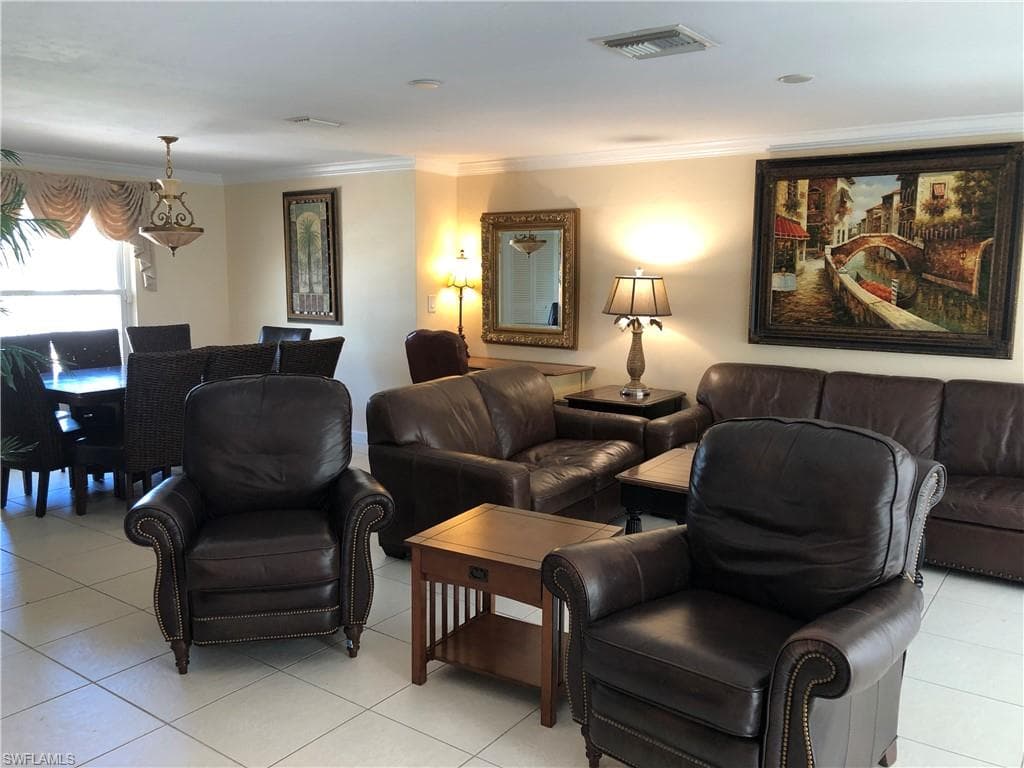 550 Forest Hills BLVD-37