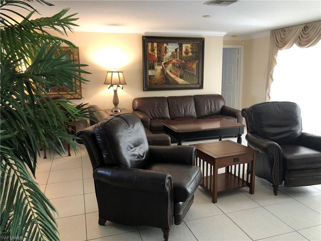 550 Forest Hills BLVD-31