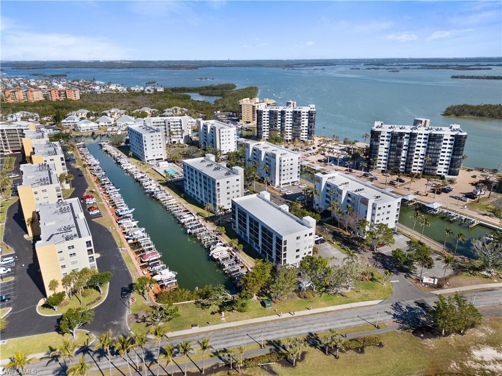 4371 Bay Beach LN 411-2