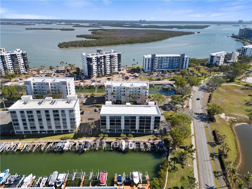 4371 Bay Beach LN 411-26