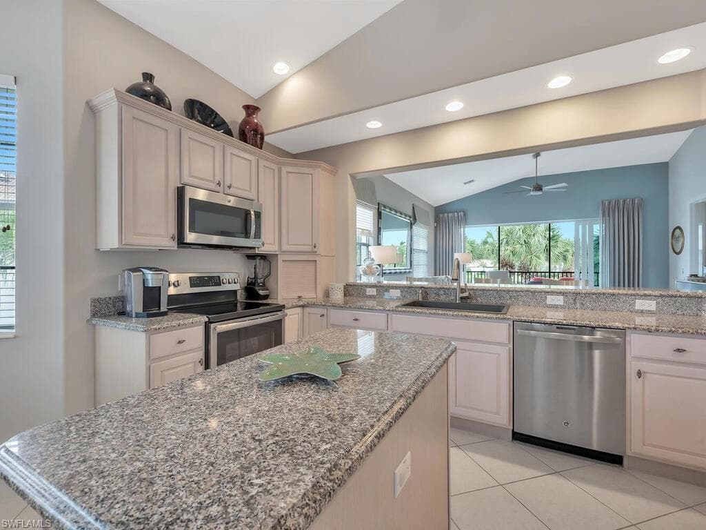10221 Bellavista CIR 203-7