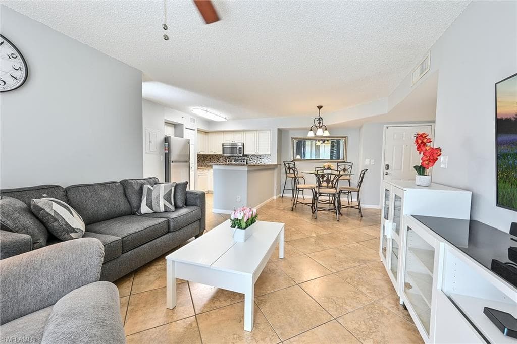 1265 Wildwood Lakes BLVD 3-103-6