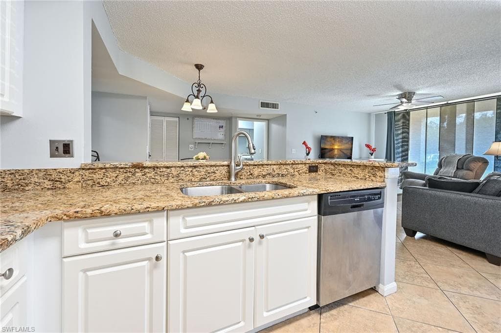 1265 Wildwood Lakes BLVD 3-103-8