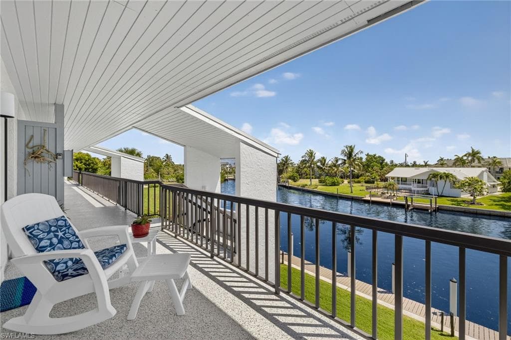 1250 Tennisplace CT B34-17