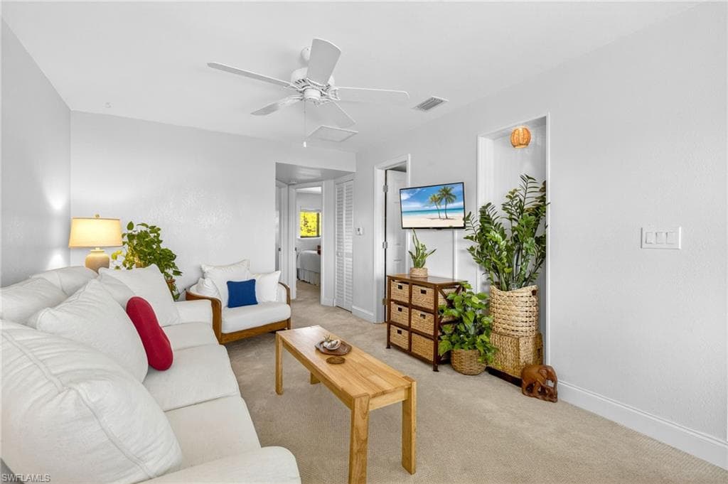 1250 Tennisplace CT B34-12