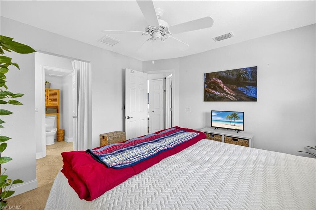 1250 Tennisplace CT B34-22