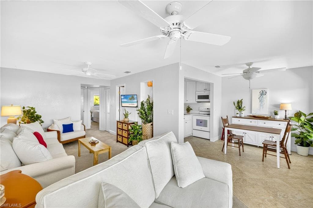 1250 Tennisplace CT B34-1