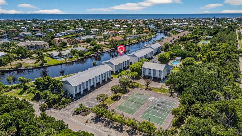 1250 Tennisplace CT B34-30