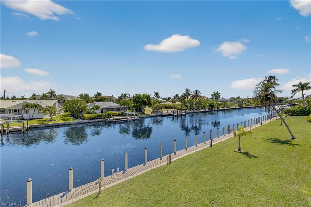1250 Tennisplace CT B34-19