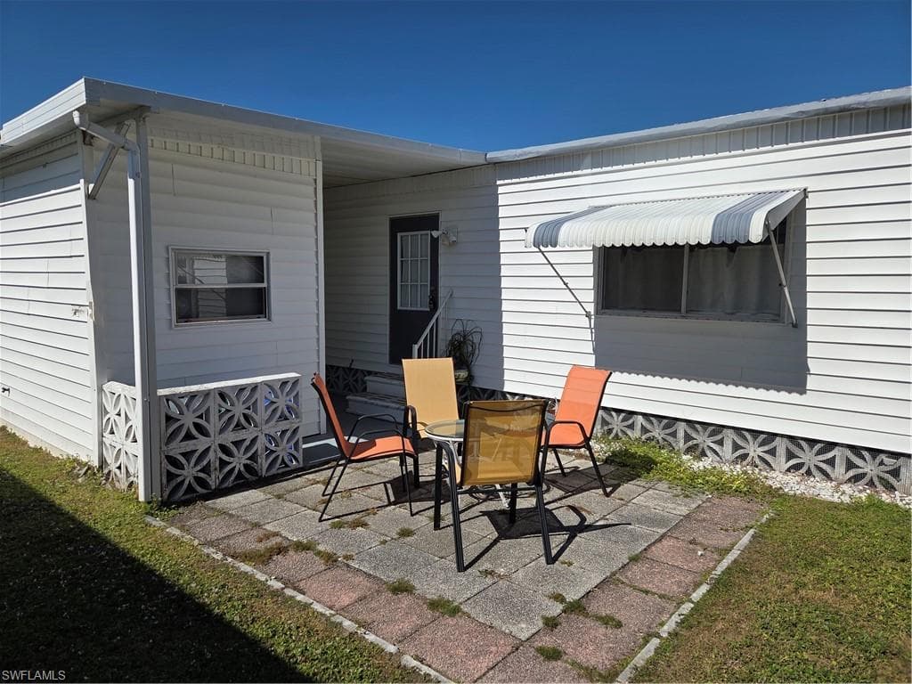 865 Moonlight DR-17