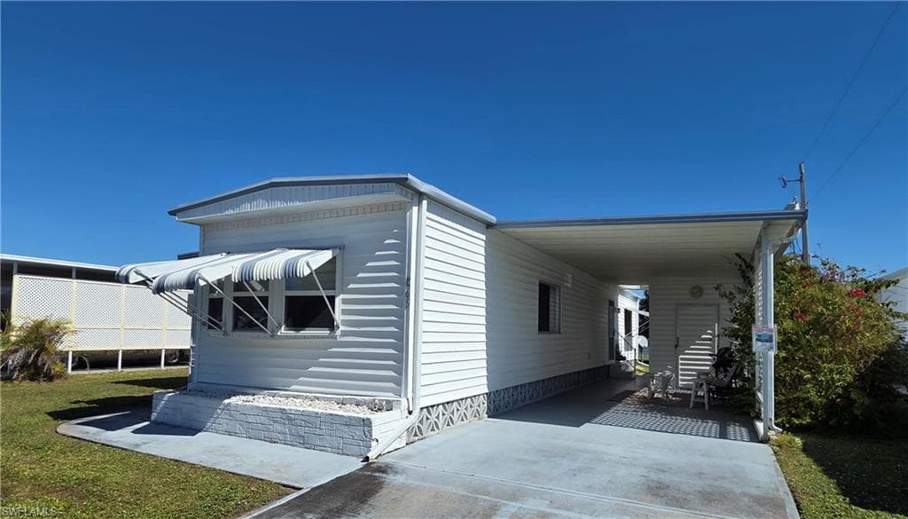 865 Moonlight DR-20