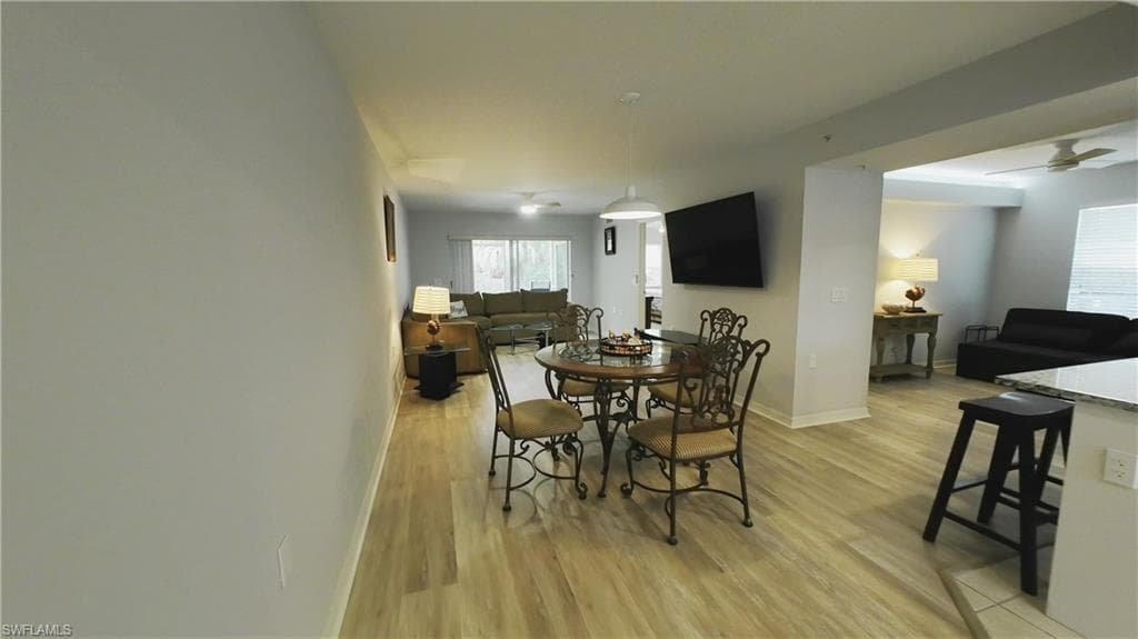 25727 LAKE AMELIA WAY 105-7