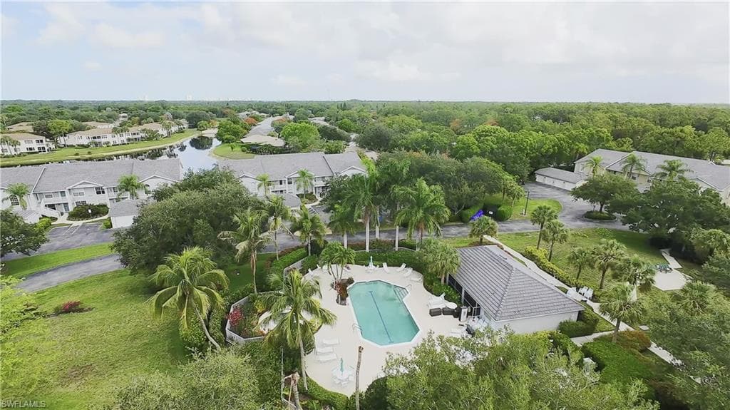 25727 LAKE AMELIA WAY 105-5