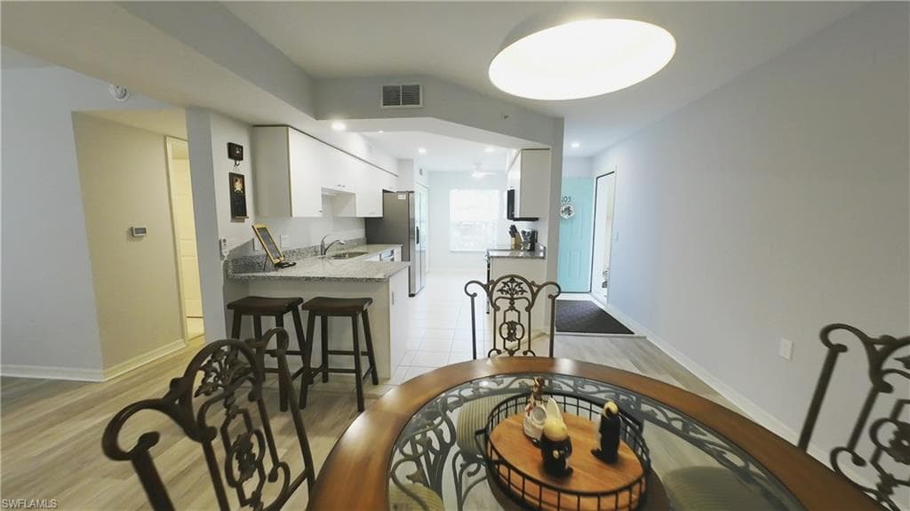25727 LAKE AMELIA WAY 105-10