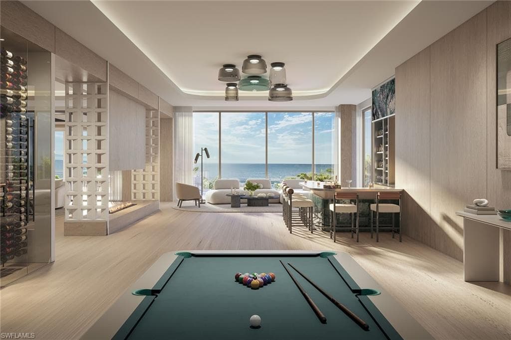 1121 GULF SHORE BLVD N 2S-4