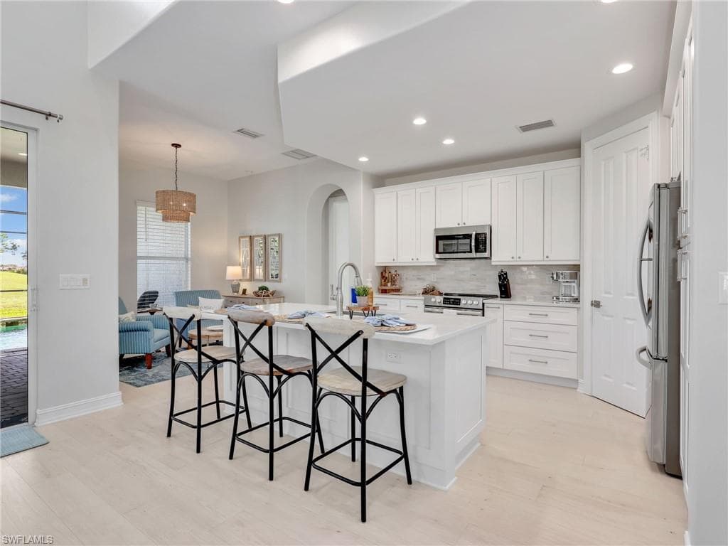 6096 Dogleg DR-19