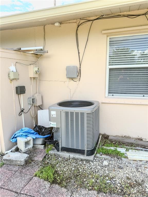 1037 Ione DR-40