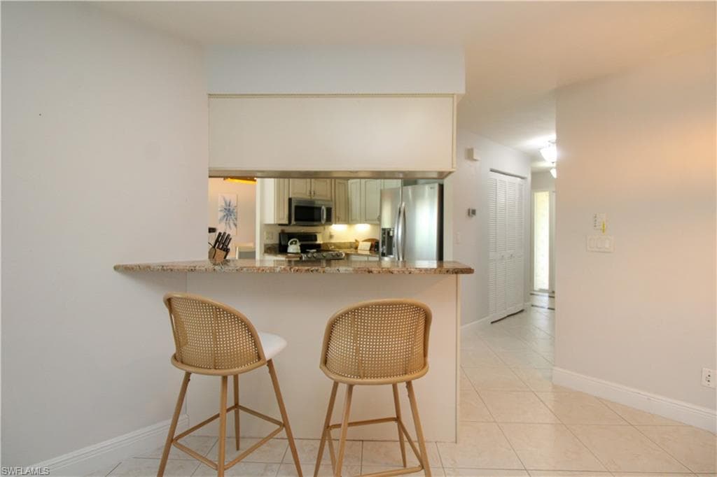 213 Bay Meadows DR-23