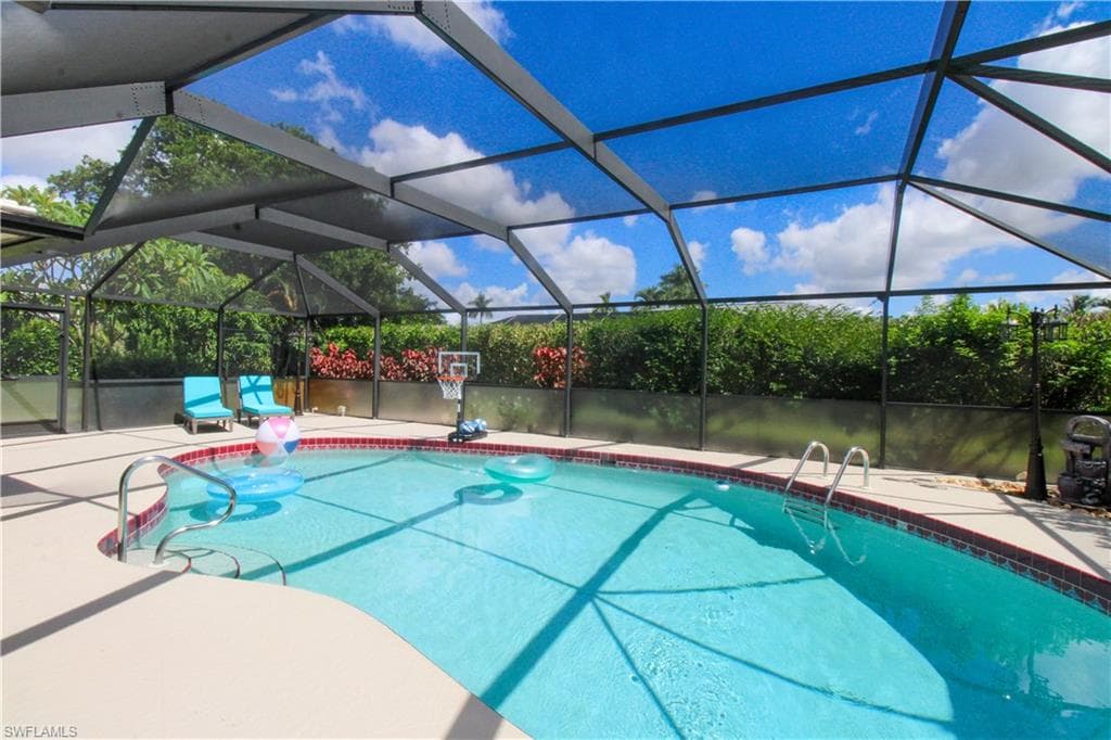 213 Bay Meadows DR-43