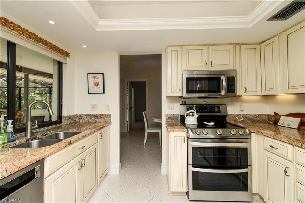 213 Bay Meadows DR-20