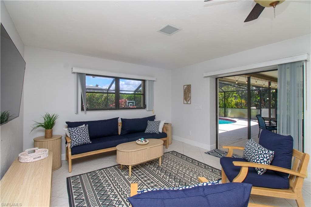 213 Bay Meadows DR-24