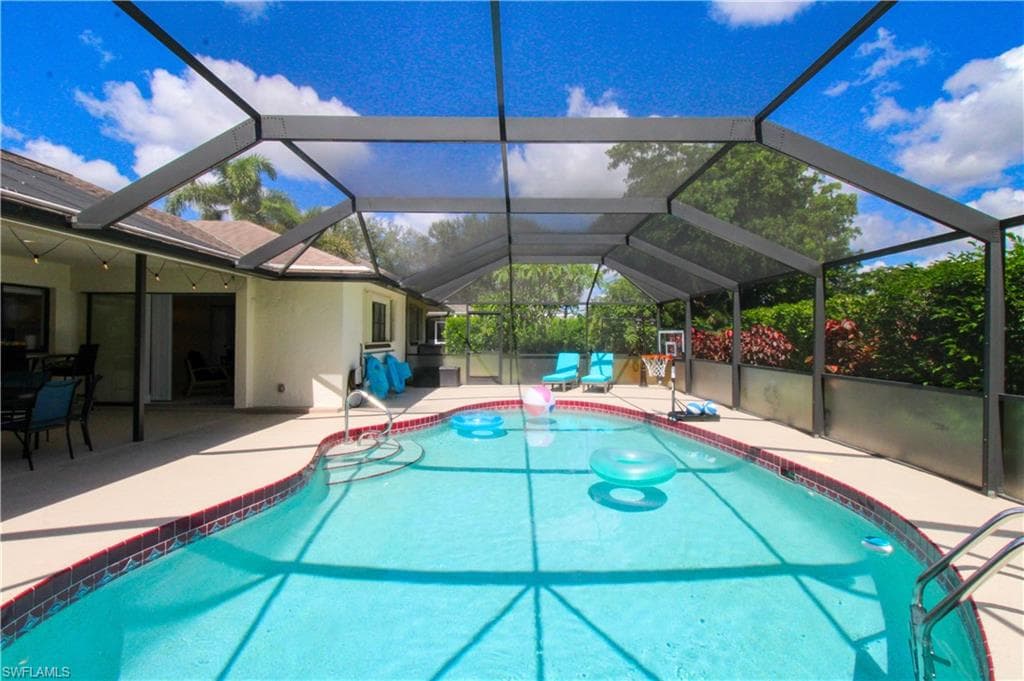 213 Bay Meadows DR-41