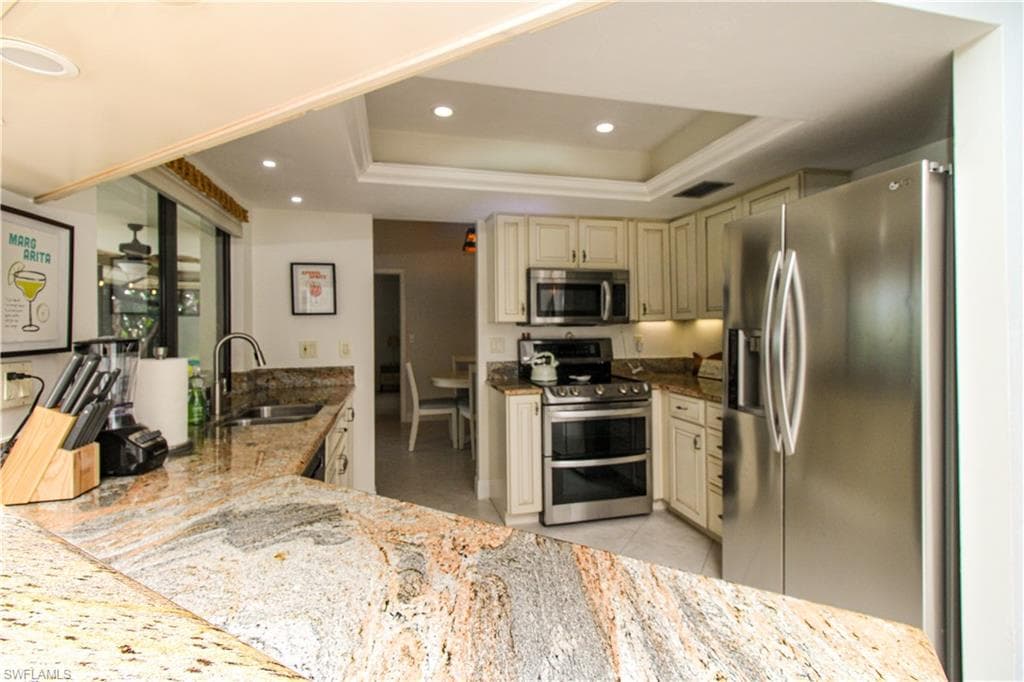 213 Bay Meadows DR-21