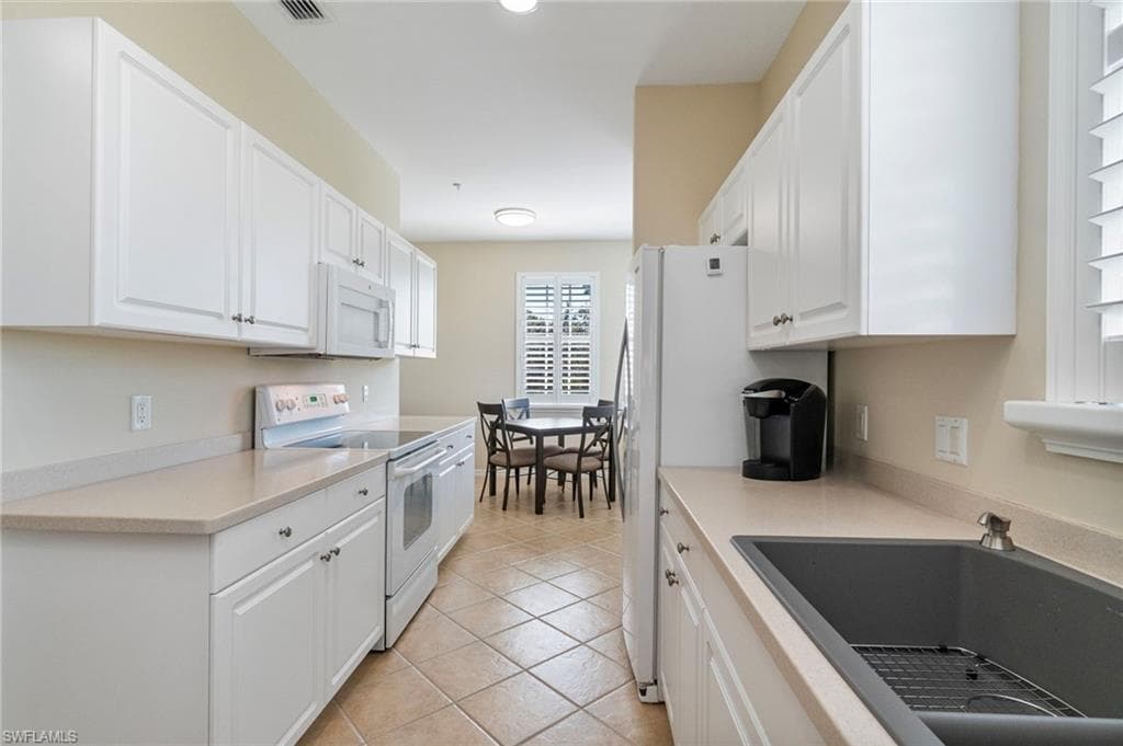 3970 Loblolly Bay DR 301-11