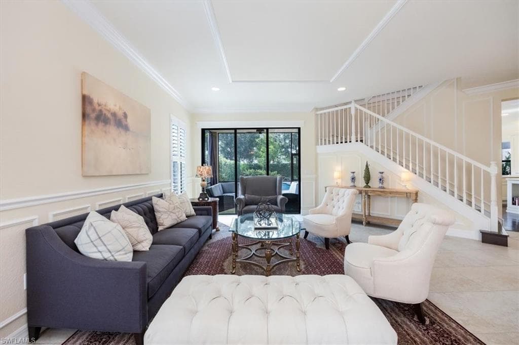 13800 Luna DR-2