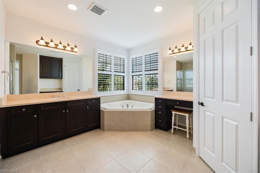 13800 Luna DR-13