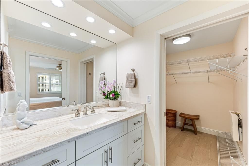 3500 Gulf Shore BLVD N 509-16