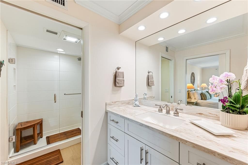 3500 Gulf Shore BLVD N 509-15