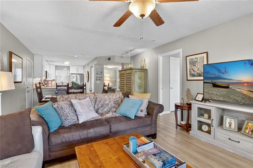 2142 Arbour Walk CIR 2616-20