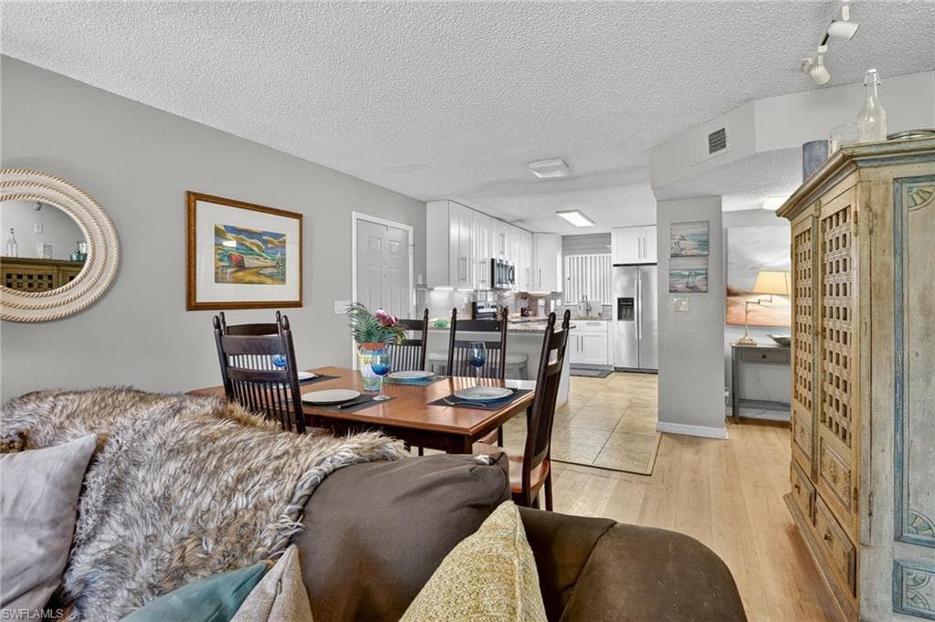 2142 Arbour Walk CIR 2616-21