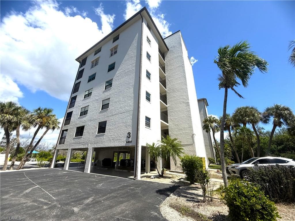 6891 Estero BLVD 331-1