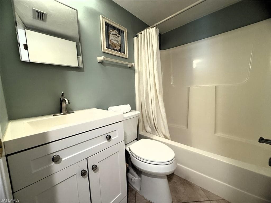 6891 Estero BLVD 331-10