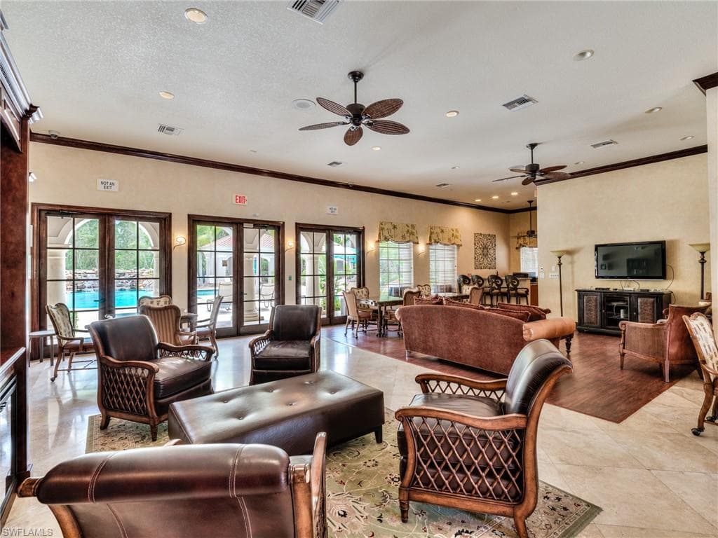8510 Violeta ST 203-34