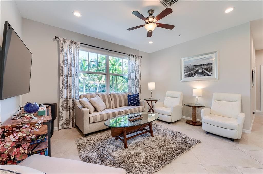8510 Violeta ST 203-15