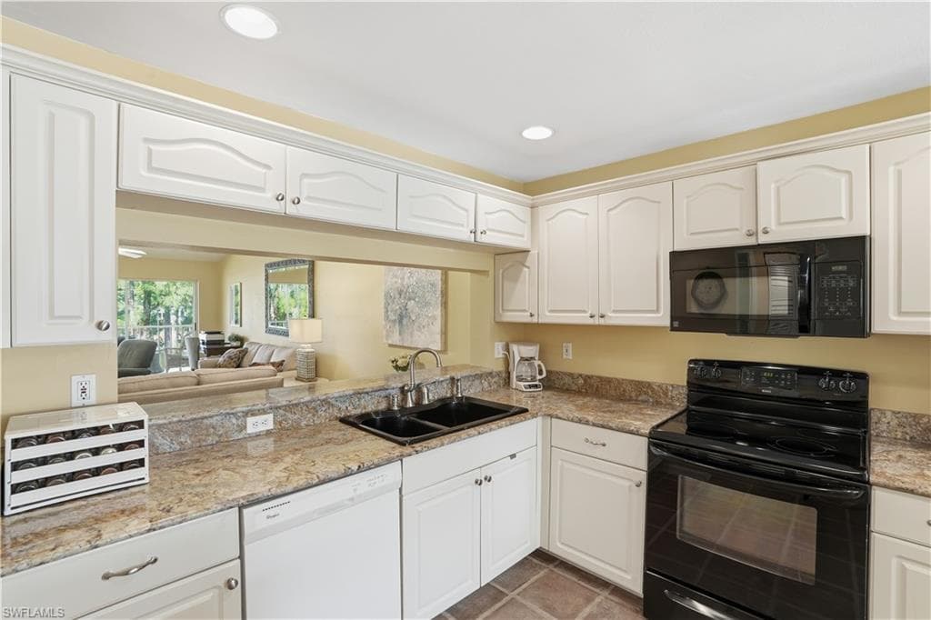 1120 Sarah Jean CIR B204-11