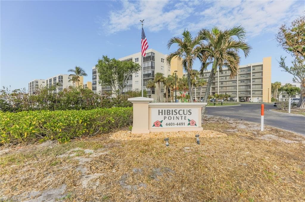 4481 Bay Beach LN 214-23