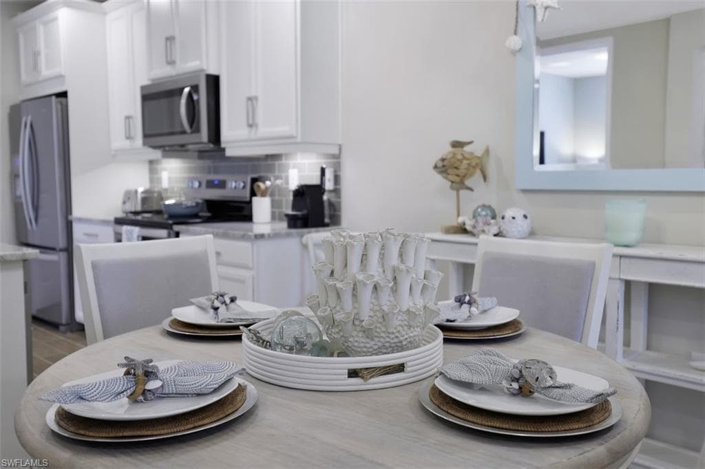14663 Edgewater CIR-10