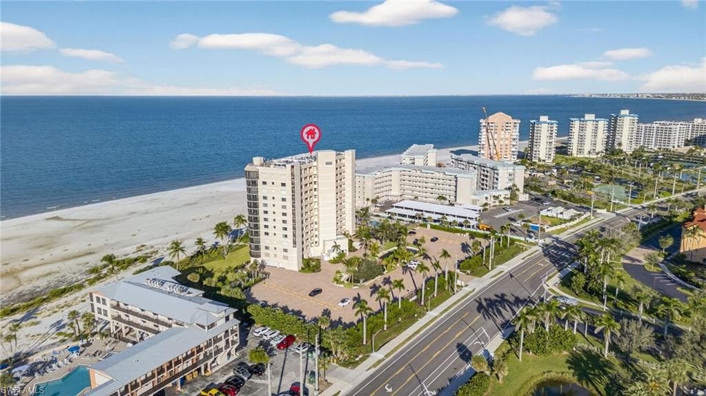 7500 Estero BLVD 706-32