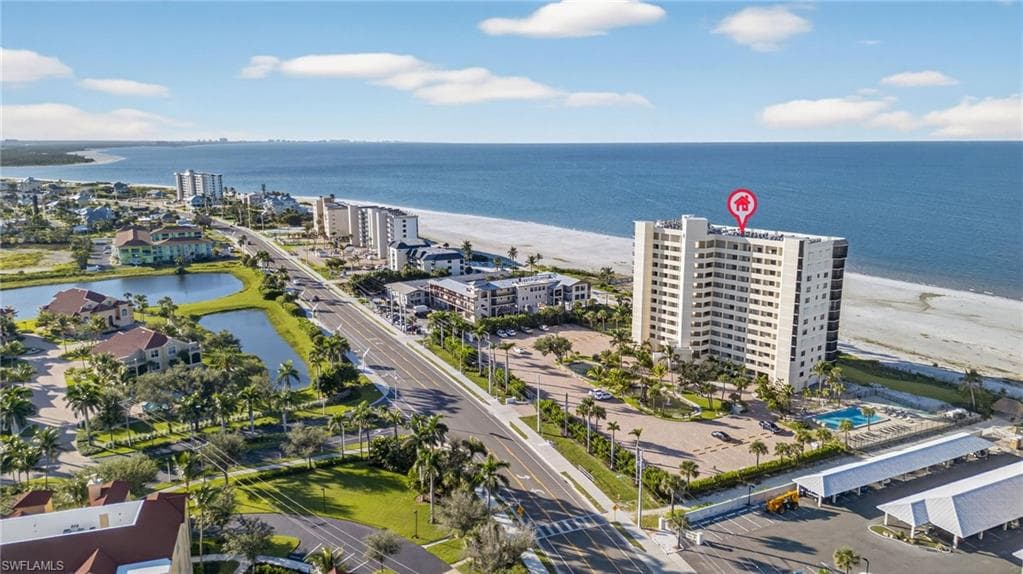 7500 Estero BLVD 706-33