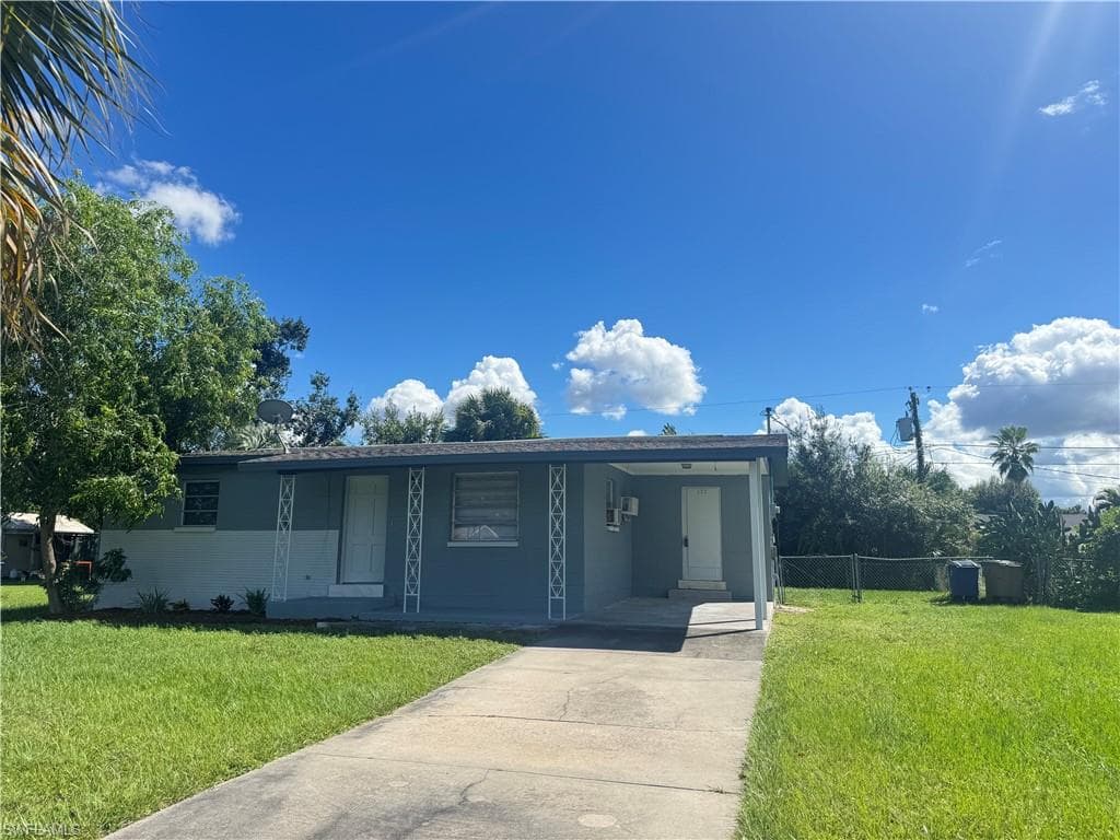 4976 Howard ST-2