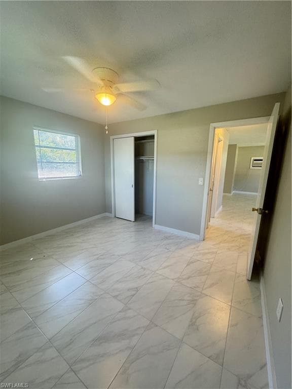 4976 Howard ST-12