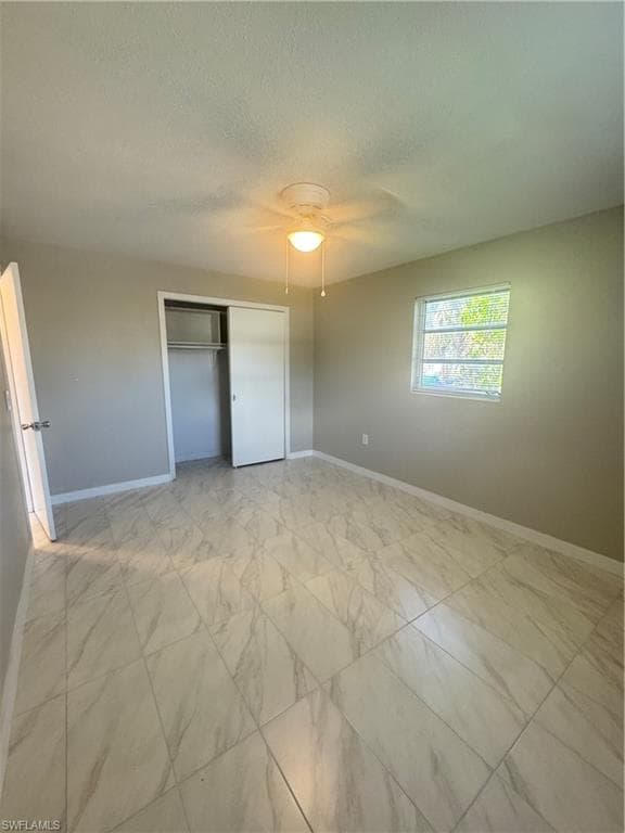 4976 Howard ST-14