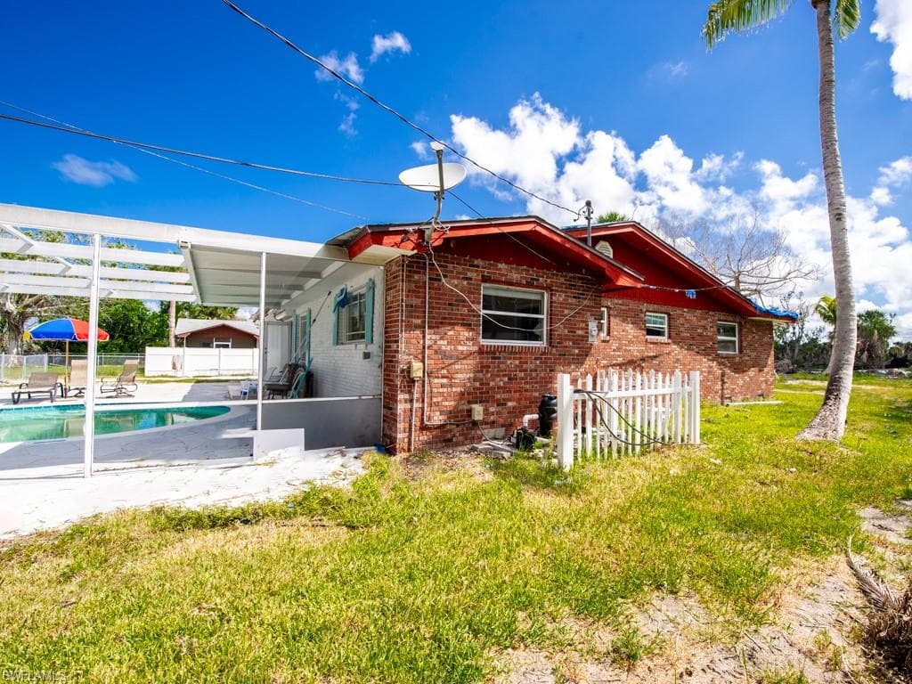 1450-1460 Court PL-11